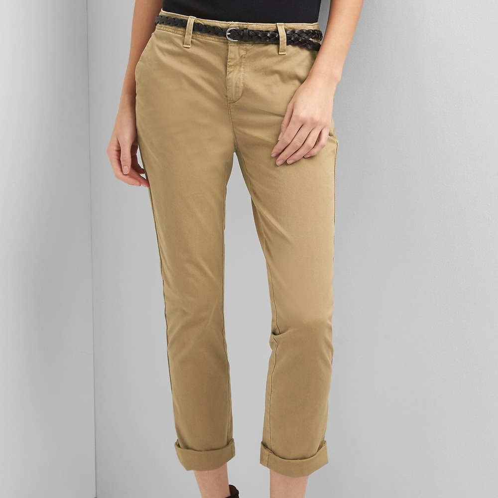 GAP Girlfriend Chino